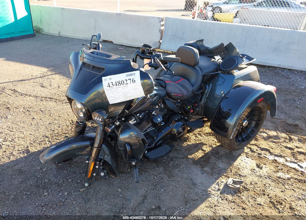 2025 HARLEY-DAVIDSON FLHTCUTG VIN: 1HD1MAF13SB852539