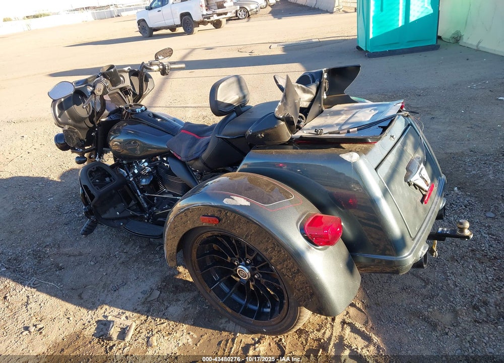 2025 HARLEY-DAVIDSON FLHTCUTG VIN: 1HD1MAF13SB852539