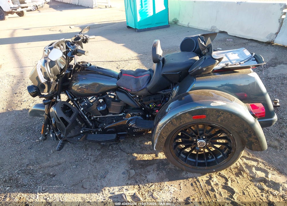 2025 HARLEY-DAVIDSON FLHTCUTG VIN: 1HD1MAF13SB852539