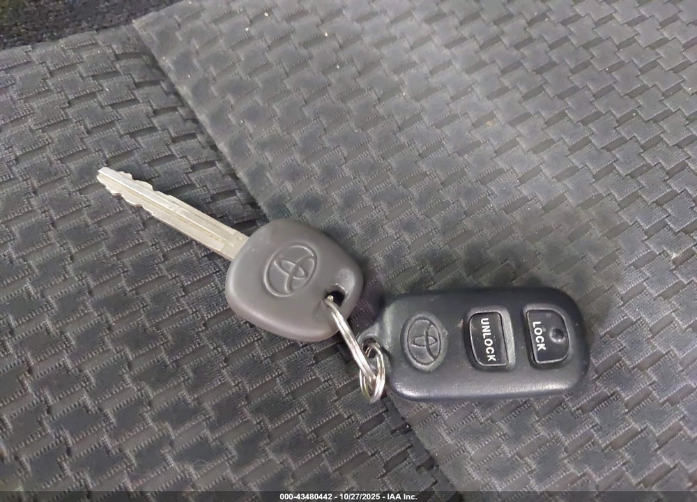 2005 TOYOTA COROLLA S VIN: 1NXBR32E95Z358783