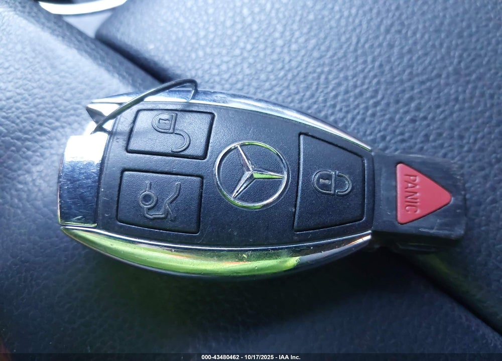2008 MERCEDES-BENZ C CLASS VIN: WDDGF81X18F047818