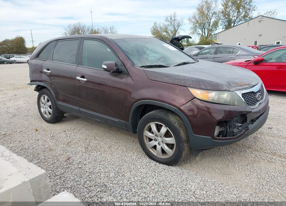 2011 KIA SORENTO LX VIN: 5XYKT3A17BG050691