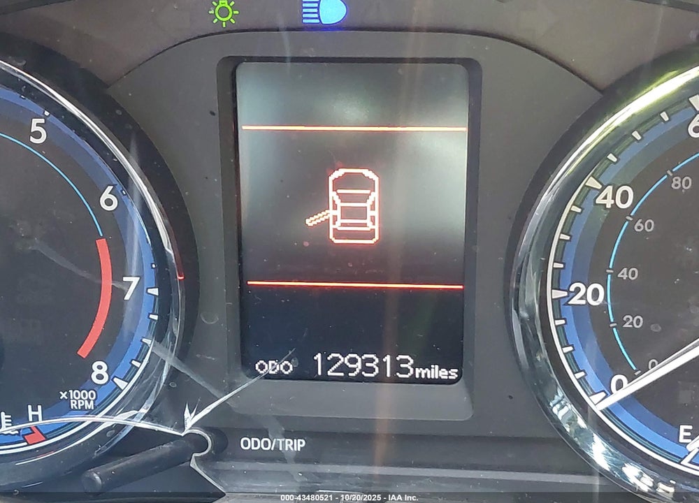 2018 TOYOTA COROLLA LE VIN: 5YFBURHE3JP749349