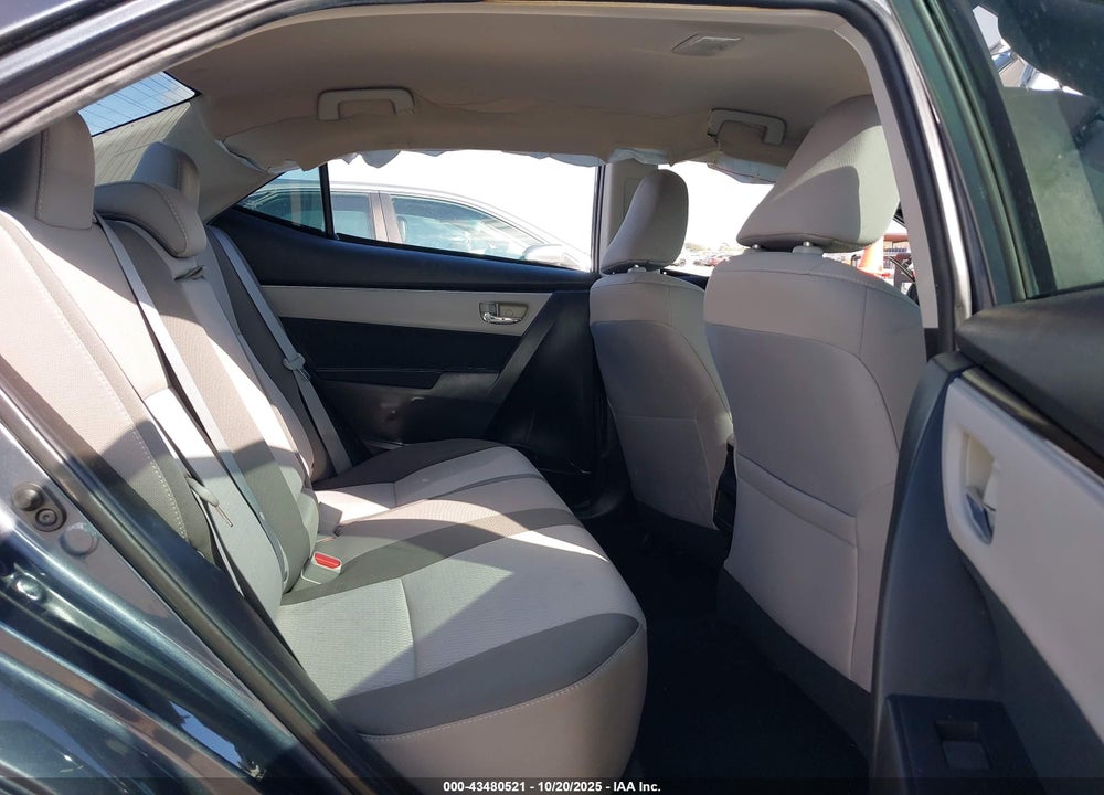 2018 TOYOTA COROLLA LE VIN: 5YFBURHE3JP749349