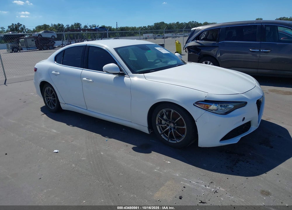 2018 ALFA ROMEO GIULIA VIN: ZARFAECN0J7576312
