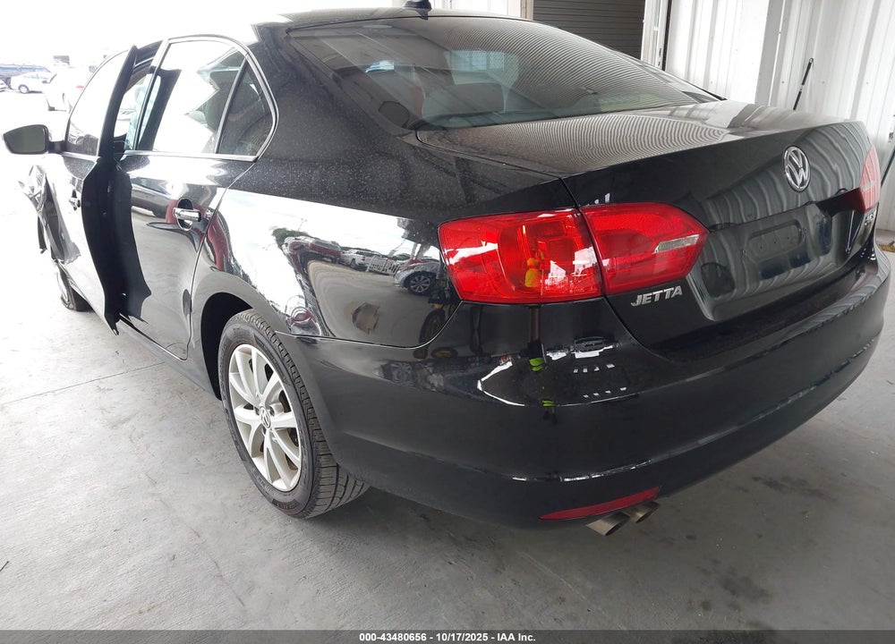 2012 VOLKSWAGEN JETTA VIN: 3VWDP7AJ7CM389022