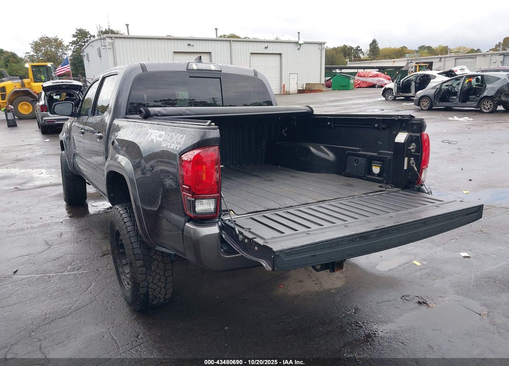2018 TOYOTA TACOMA VIN: 5TFCZ5AN5JX126695