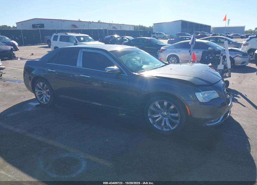 2019 CHRYSLER 300 LIMITED VIN: 2C3CCAEG5KH538163