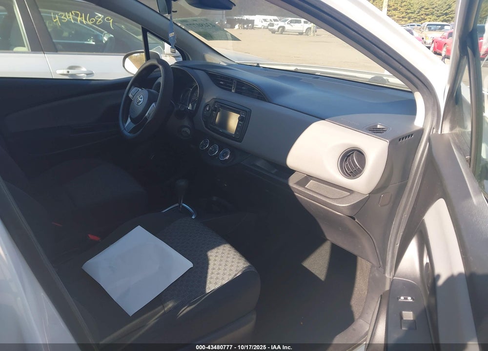 2017 TOYOTA YARIS VIN: VNKKTUD39HA078415