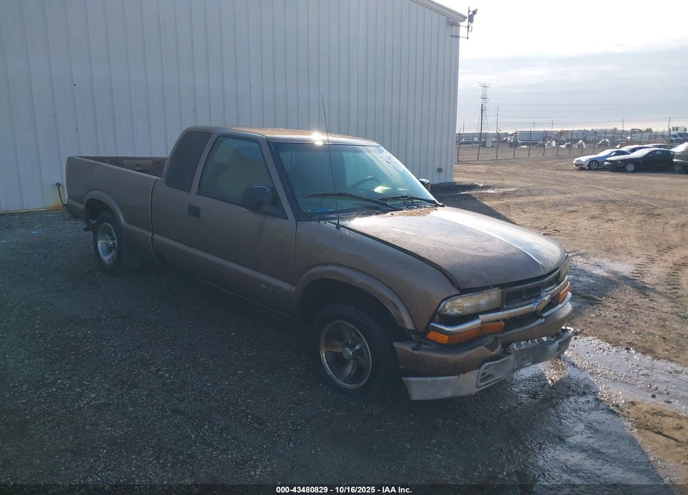 2002 CHEVROLET S-10 LS VIN: 1GCCS19W228175875