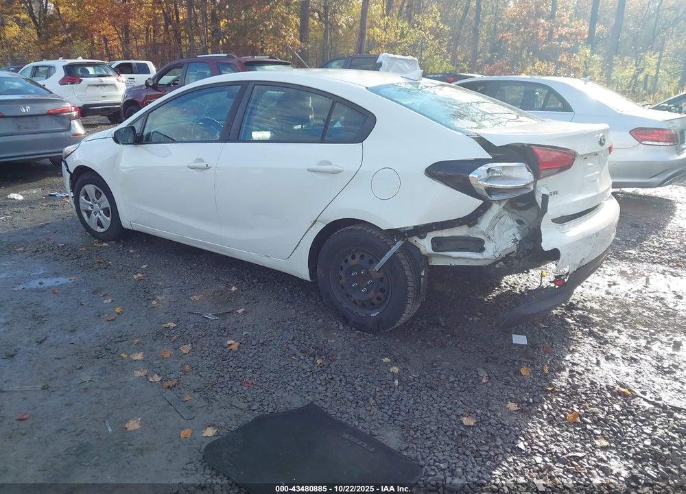 2017 KIA FORTE VIN: 3KPFK4A77HE091732