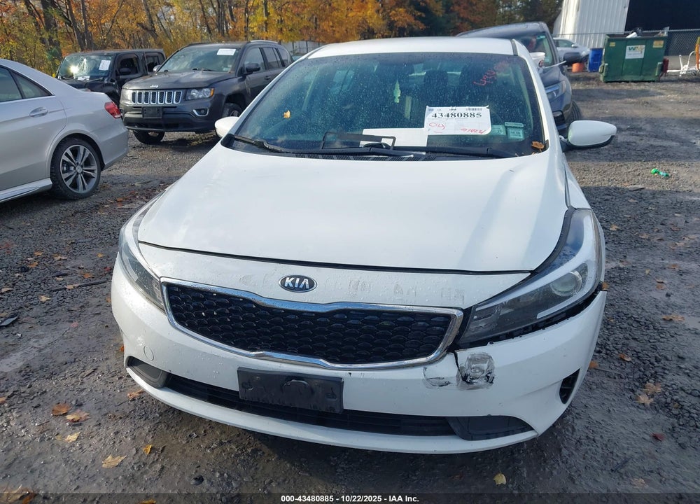 2017 KIA FORTE VIN: 3KPFK4A77HE091732