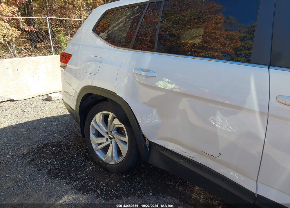 2022 VOLKSWAGEN ATLAS 3.6L V6 SE W/TECHNOLOGY VIN: 1V2HR2CAXNC523717