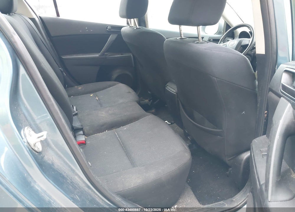 2010 MAZDA 3 I SPORT VIN: JM1BL1SF9A1330299