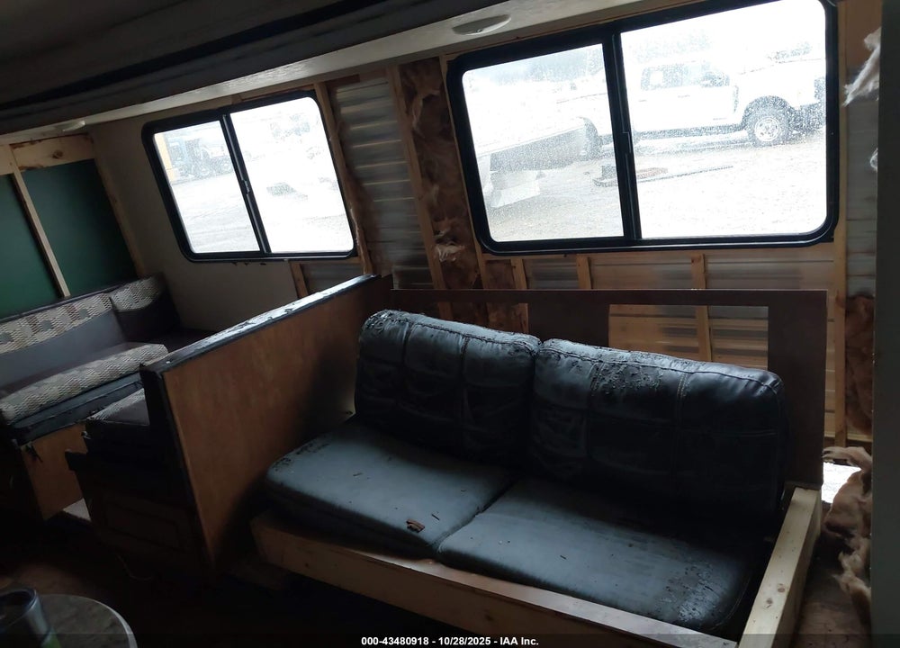 2018 FOREST RIVER WILDWOOD TRAVEL TRAILER VIN: 4X4TWDB2XJ7357870