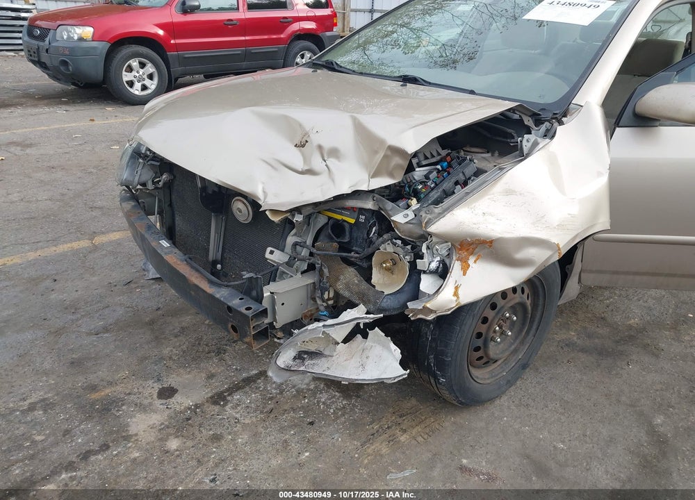 2005 TOYOTA COROLLA LE VIN: 1NXBR32E45Z390704