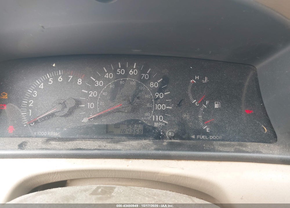 2005 TOYOTA COROLLA LE VIN: 1NXBR32E45Z390704