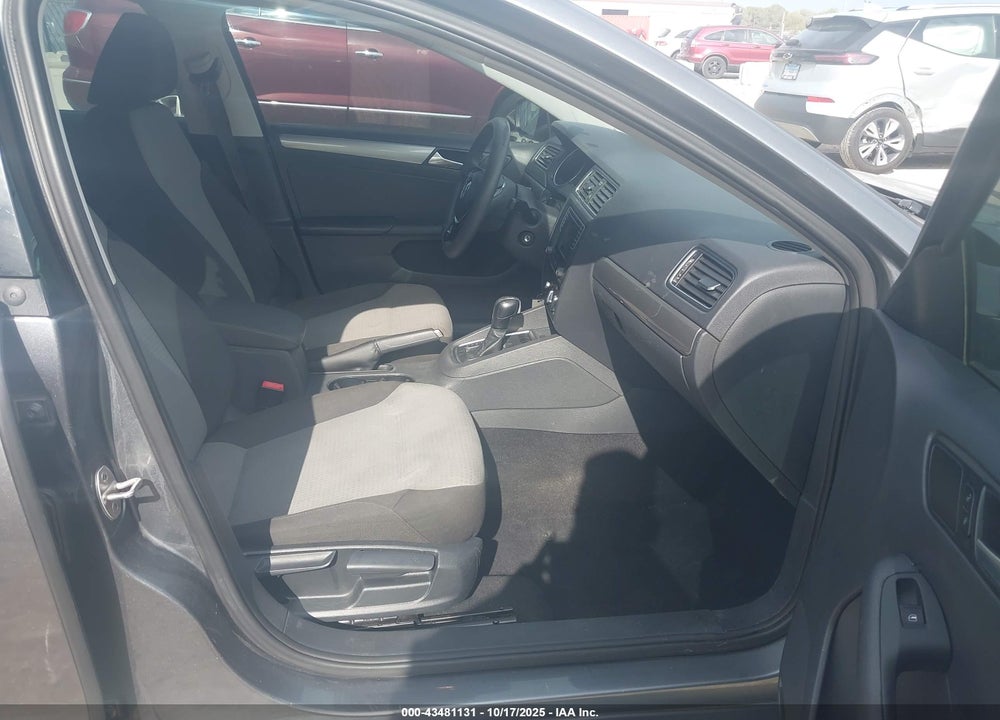2018 VOLKSWAGEN JETTA VIN: 3VW2B7AJ3JM257295