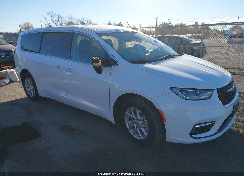 2024 CHRYSLER PACIFICA TOURING L VIN: 2C4RC1BGXRR190150