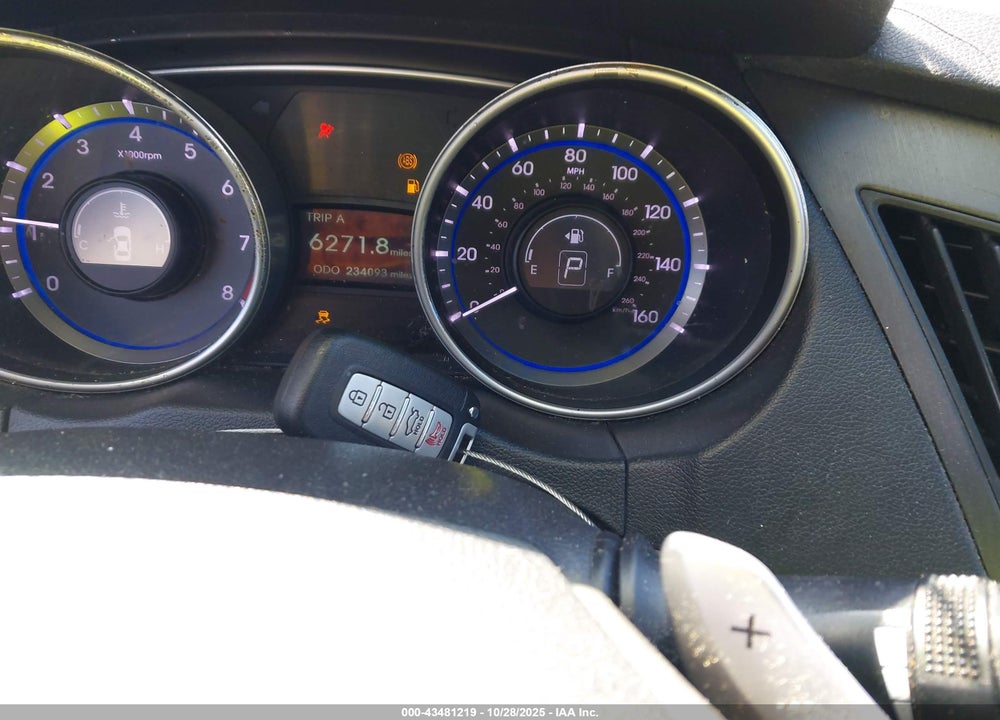 2011 HYUNDAI SONATA VIN: 5NPEC4ABXBH221857