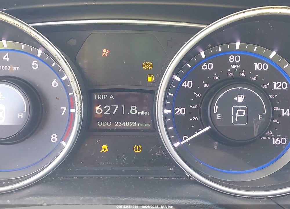 2011 HYUNDAI SONATA VIN: 5NPEC4ABXBH221857