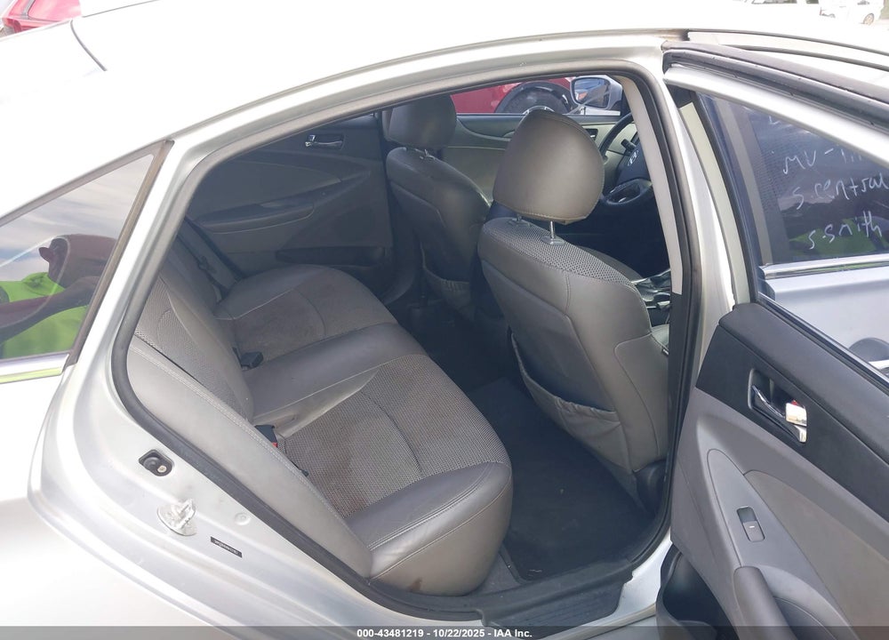 2011 HYUNDAI SONATA VIN: 5NPEC4ABXBH221857