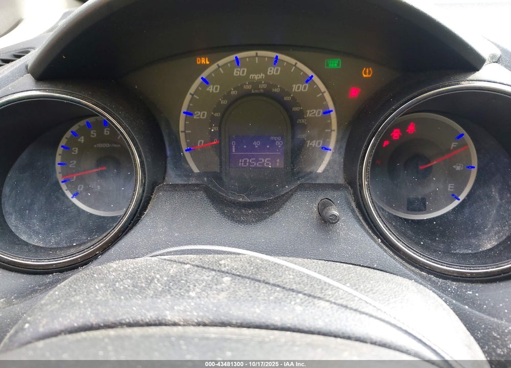 2013 HONDA FIT VIN: JHMGE8H51DC037995