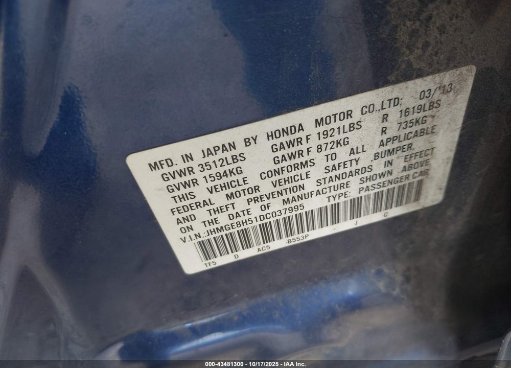 2013 HONDA FIT VIN: JHMGE8H51DC037995