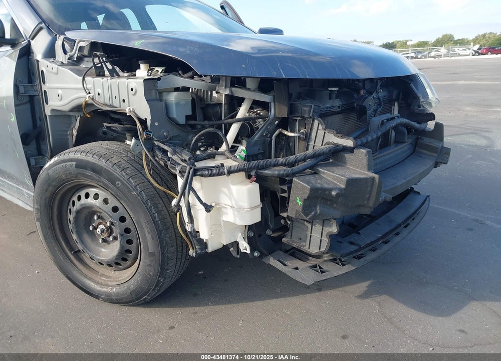 2017 NISSAN ROGUE S VIN: JN8AT2MT4HW132123