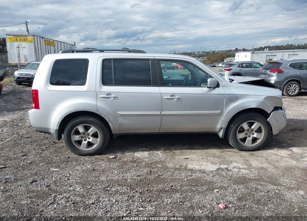 2011 HONDA PILOT VIN: 5FNYF4H50BB042987