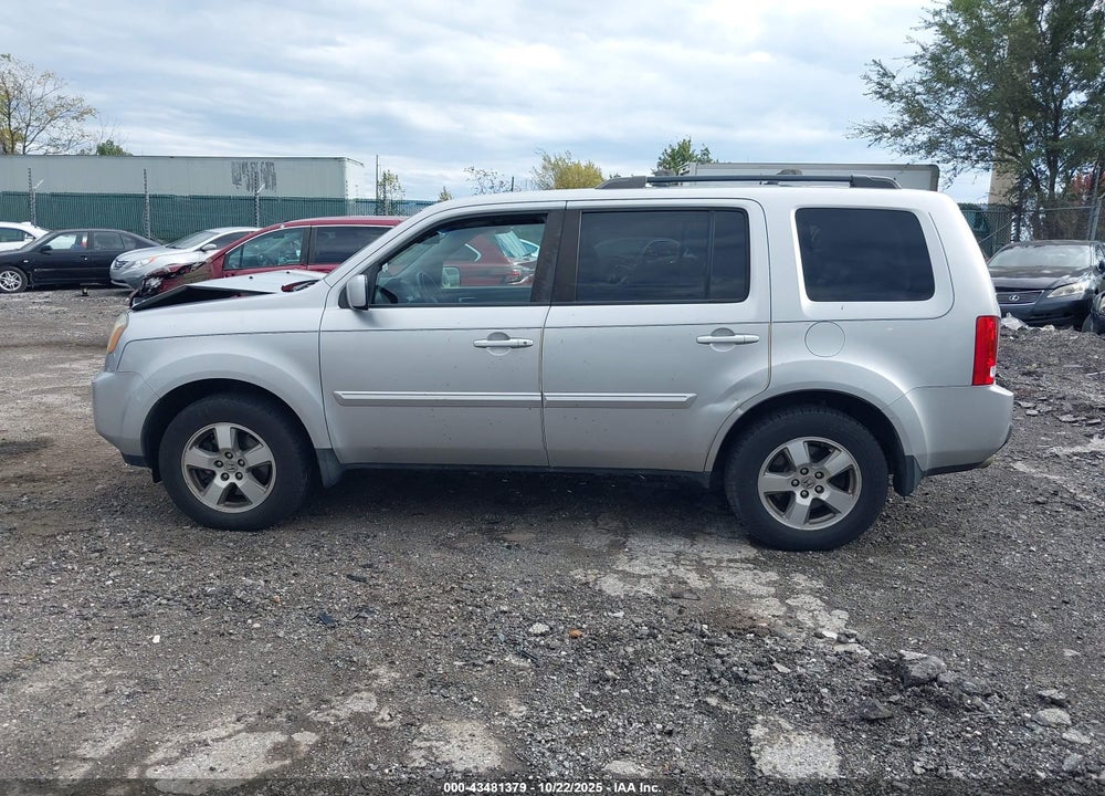 2011 HONDA PILOT VIN: 5FNYF4H50BB042987