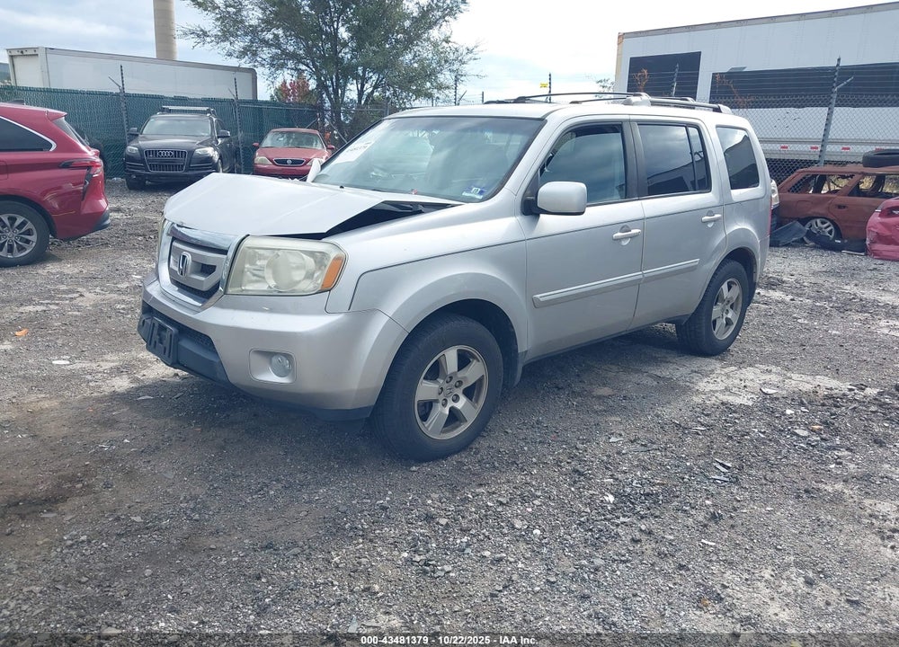 2011 HONDA PILOT VIN: 5FNYF4H50BB042987