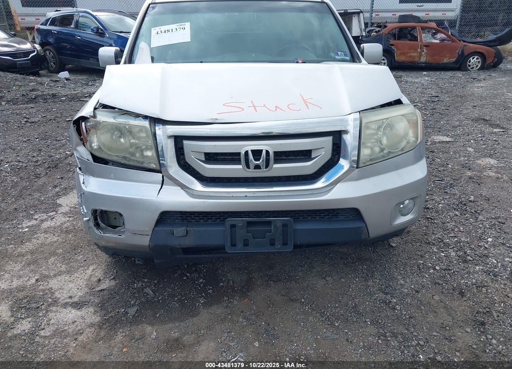 2011 HONDA PILOT VIN: 5FNYF4H50BB042987