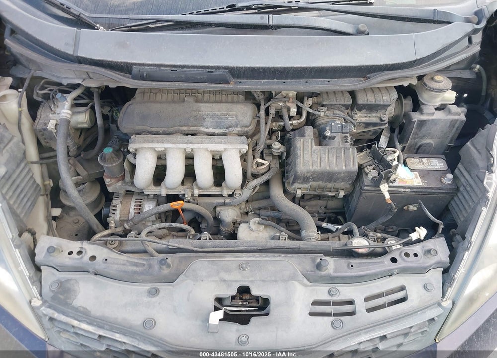 2013 HONDA FIT SPORT VIN: JHMGE8H50DC044114