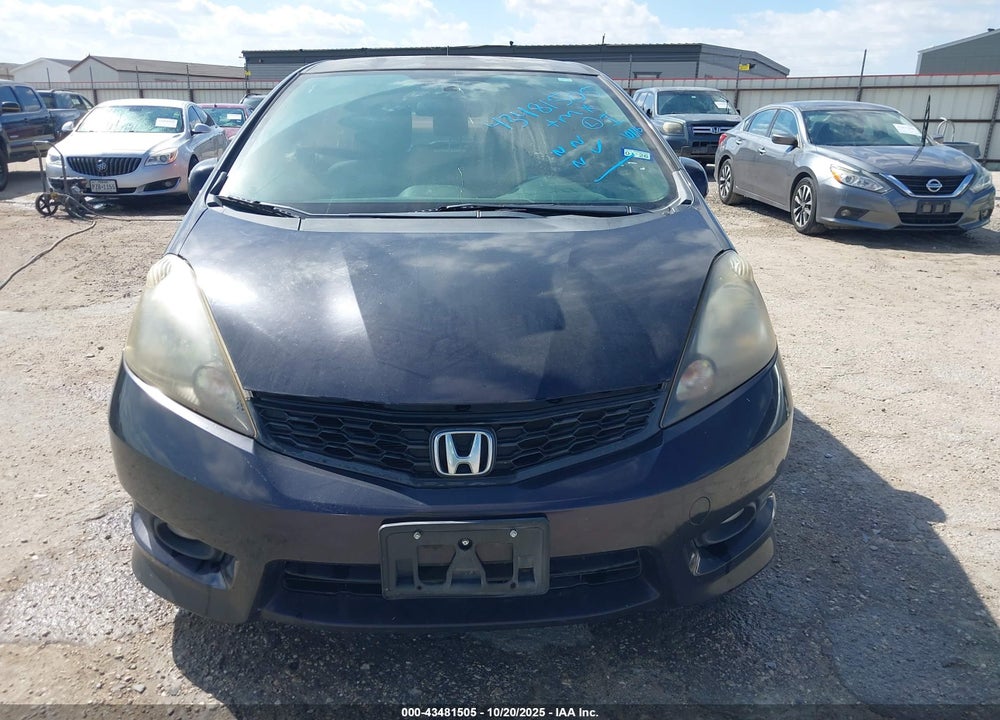 2013 HONDA FIT SPORT VIN: JHMGE8H50DC044114
