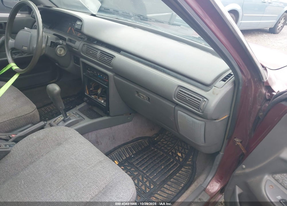 1990 TOYOTA CAMRY DLX VIN: JT2VV21W0L0112333