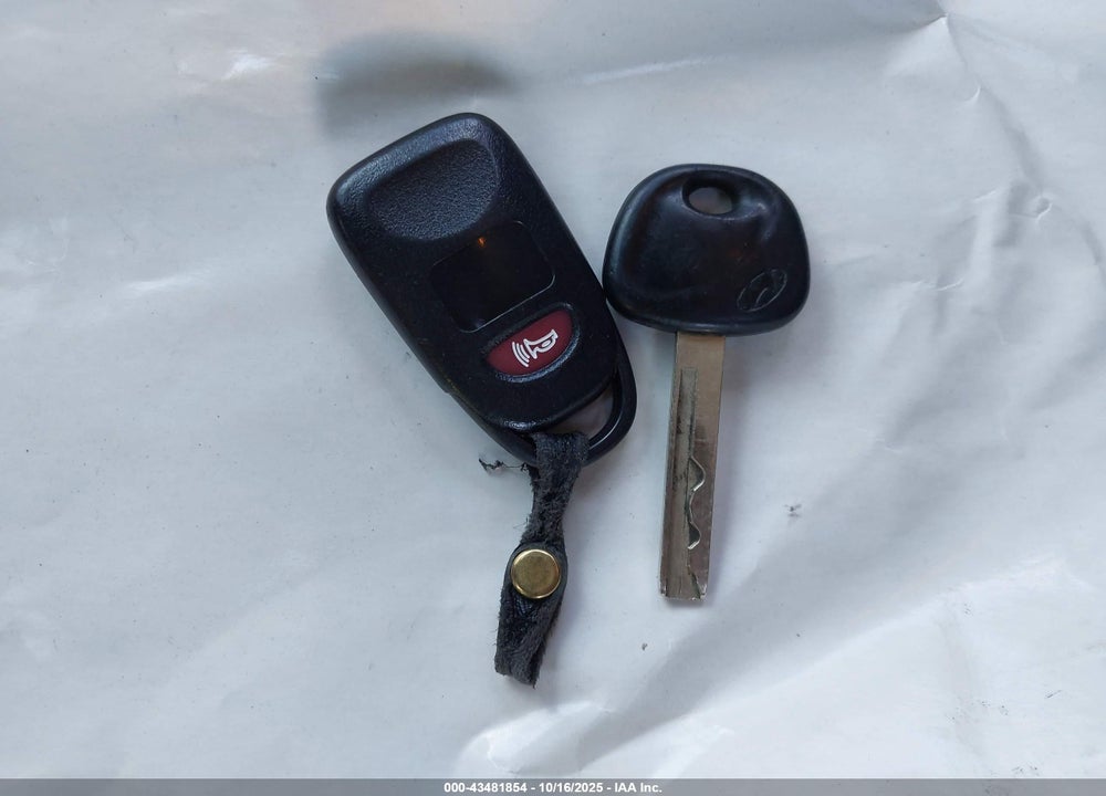 2013 HYUNDAI ACCENT VIN: KMHCU5AE9DU111861