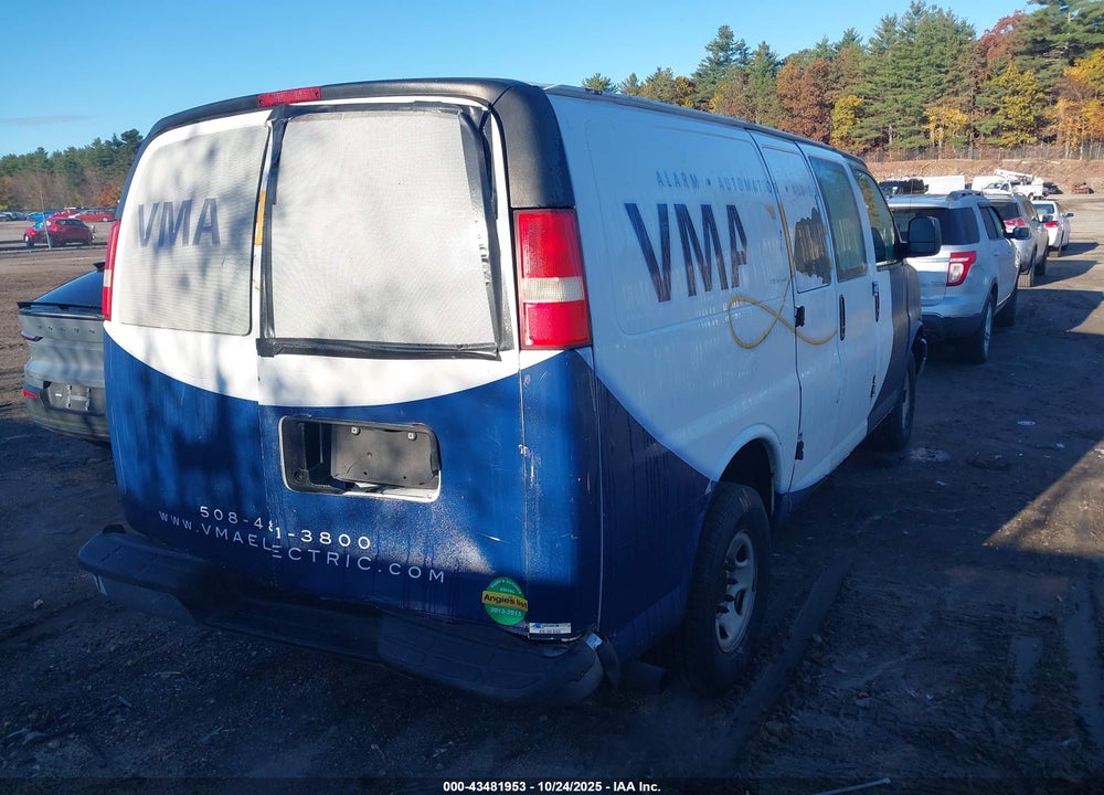 2008 CHEVROLET EXPRESS WORK VAN VIN: 1GCGG25C581145081