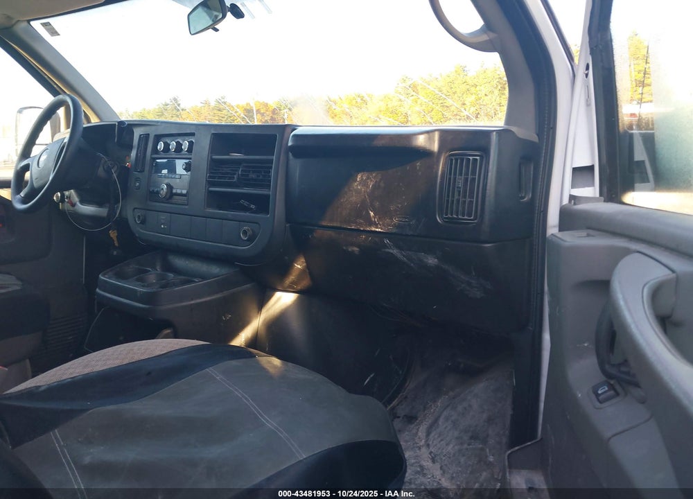 2008 CHEVROLET EXPRESS WORK VAN VIN: 1GCGG25C581145081