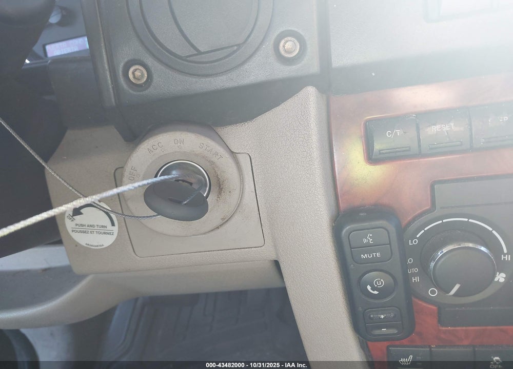 2007 JEEP COMMANDER VIN: 1J8HH58247C531153