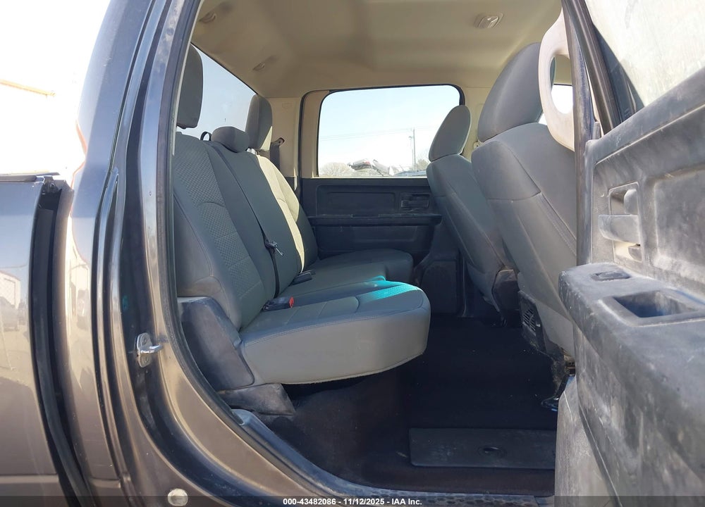 2014 RAM 1500 VIN: 1C6RR7KG0ES292767