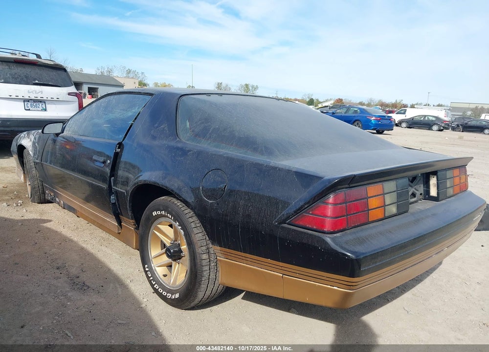 1985 CHEVROLET CAMARO VIN: 1G1FP87F1FN110056