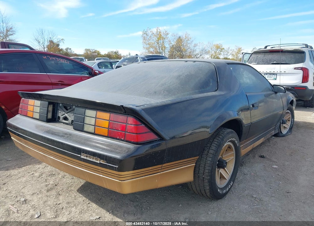 1985 CHEVROLET CAMARO VIN: 1G1FP87F1FN110056