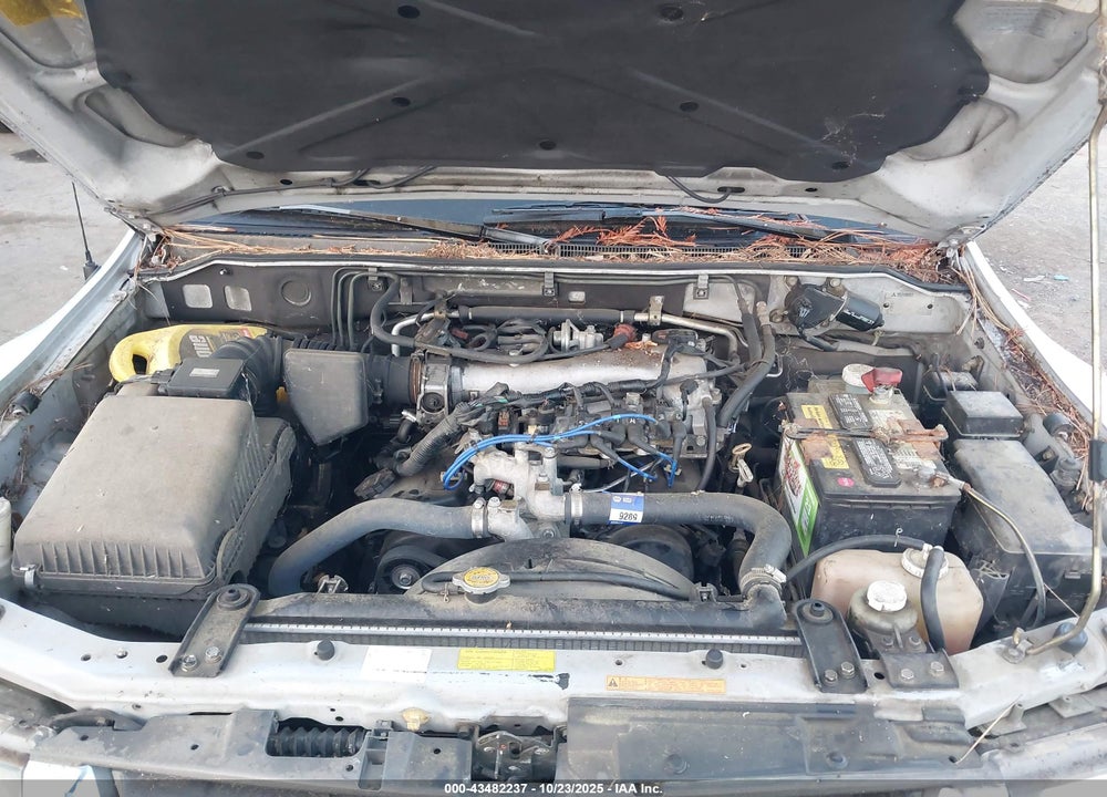 2002 MITSUBISHI MONTERO XLS VIN: JA4MW31R22J064143