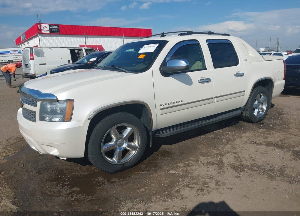 2012 CHEVROLET AVALANCHE 1500 LTZ VIN: 3GNTKGE74CG130912