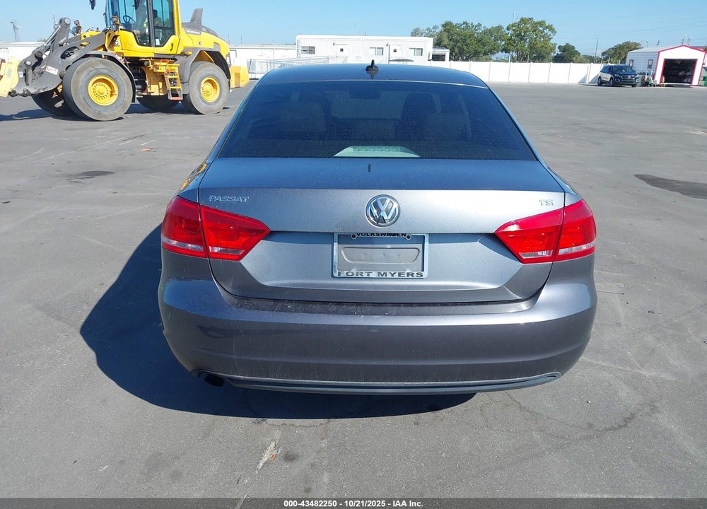 2015 VOLKSWAGEN PASSAT 1.8T LIMITED EDITION VIN: 1VWAS7A35FC098818
