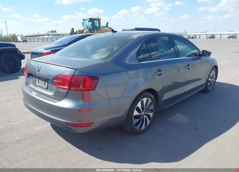 2014 VOLKSWAGEN JETTA HYBRID SEL PREMIUM VIN: 3VW637AJ0EM210827