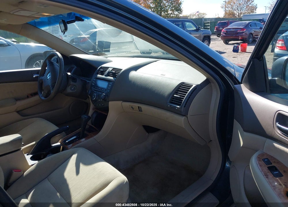 2005 HONDA ACCORD 2.4 EX VIN: 1HGCM56725A107685