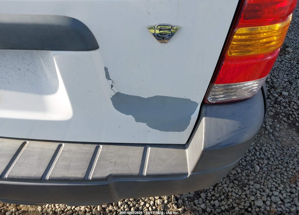 2006 FORD ESCAPE VIN: 1FMYU93196KC49308