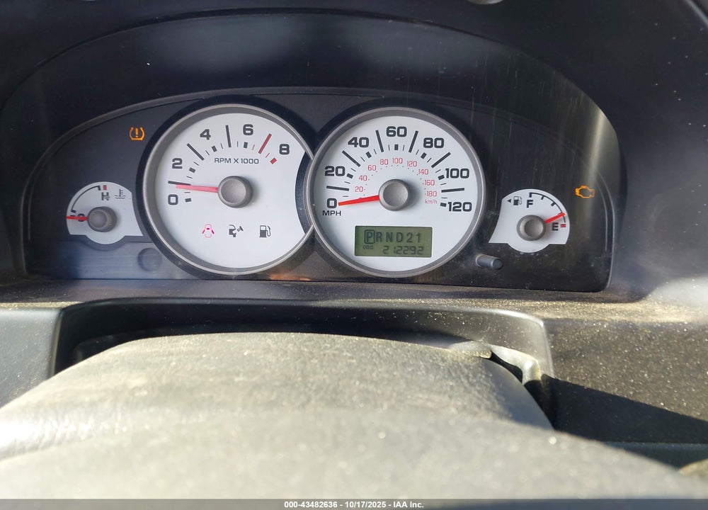 2006 FORD ESCAPE VIN: 1FMYU93196KC49308